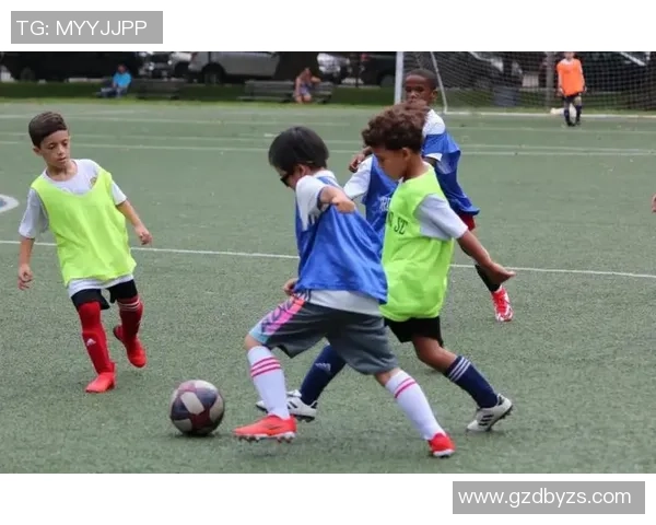 最朴素足球明星的真实面貌与成长之路探秘